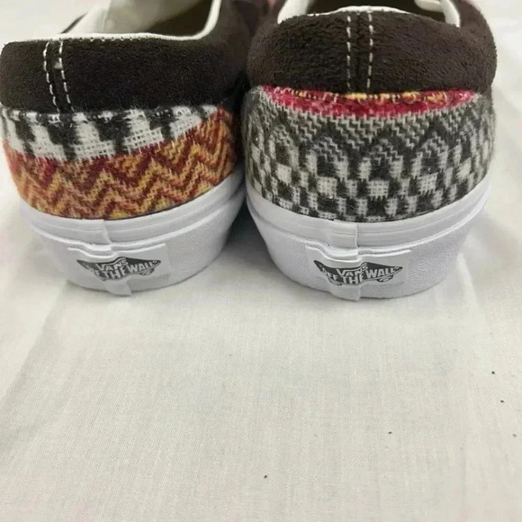 New Vans Fair Isle Slip On Shoe Size 8 Men 9.5 Women - Picture 4 of 5